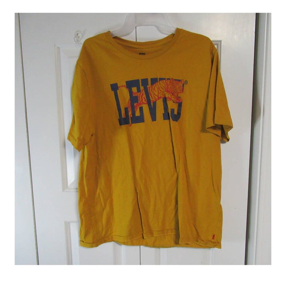 Men’s Levi T-Shirt